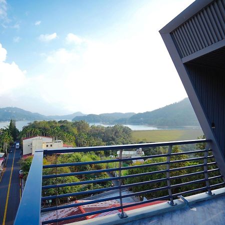 Lake B&B Yuchi Bagian luar foto